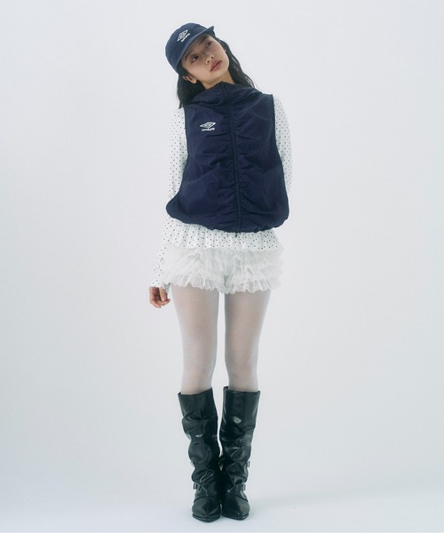 umbro×fekete】gathered hoodie vest / ギャザーフーディーベスト