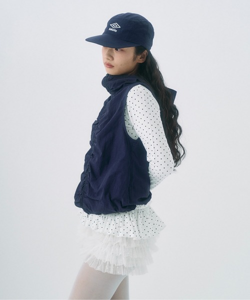 umbro×fekete】gathered hoodie vest / ギャザーフーディーベスト