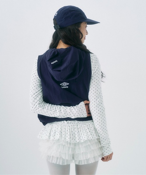umbro×fekete】gathered hoodie vest / ギャザーフーディーベスト