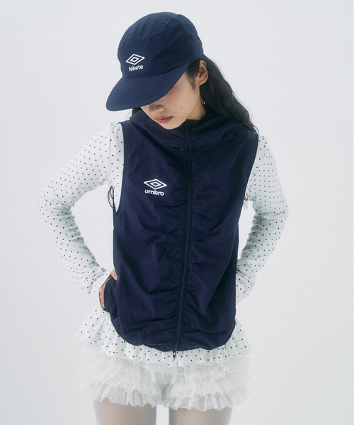umbro×fekete gathered hoodie vest カーキ umbro×fekete gathered ギャザーフーディーベスト / vest hoodie umbro