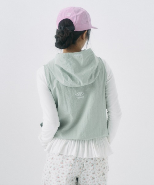 umbro×fekete】gathered hoodie vest / ギャザーフーディーベスト