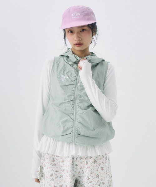 umbro×fekete】gathered hoodie vest / ギャザーフーディーベスト