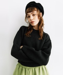 浅VネックニットTOPS