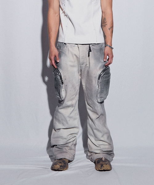 BLR(ビーエルアール)の「Double Pockets Hand Washing Flare Pants(デニムパンツ・メンズ・その他・SMALL/MEDIUM/LARGE)」の1枚目の写真
