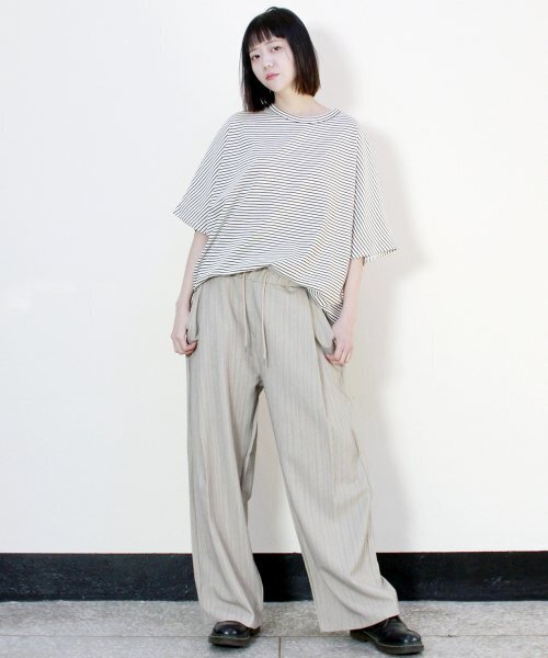 DEMARC（ドゥマーク）の「サイドワンタックストライプリアルワイドパンツベージュ（春、夏ver.）（その他パンツ・レディース・その他・MEDIUM/LARGE）」の10枚目の写真
