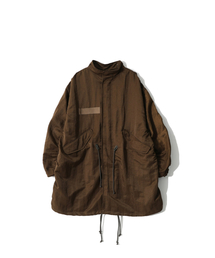 HORLISUN（ホーリーサン）の「Fuse Crease Nylon Fishtail Parka Brown（ナイロンジャケット）」