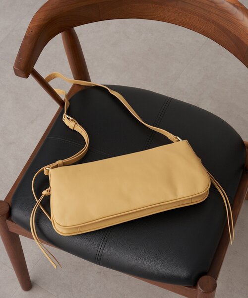 GALLARDAGALANTE(ガリャルダガランテ)の「【2.718】スリムショルダー(ショルダーバッグ・レディース・ブラック/イエロー・FREE)」の1枚目の写真