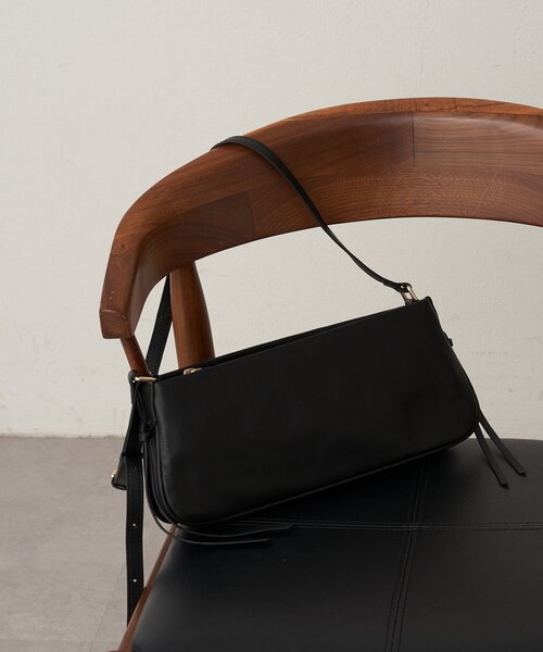 GALLARDAGALANTE(ガリャルダガランテ)の「【2.718】スリムショルダー(ショルダーバッグ・レディース・ブラック/イエロー・FREE)」の3枚目の写真