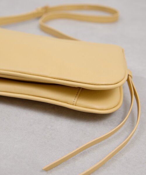 GALLARDAGALANTE(ガリャルダガランテ)の「【2.718】スリムショルダー(ショルダーバッグ・レディース・ブラック/イエロー・FREE)」の19枚目の写真