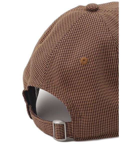 emmi(エミ)の「【emmiINEW ERA®】9TWENTY(TM)emmiロゴスエードキャップ(キャップ・レディース・チェック/ホワイト/レッド/ブラック・F)」の13枚目の写真