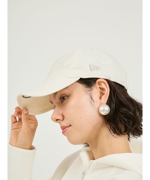 emmi(エミ)の「【emmiINEW ERA®】9TWENTY(TM)emmiロゴスエードキャップ(キャップ・レディース・チェック/ホワイト/レッド/ブラック・F)」の19枚目の写真
