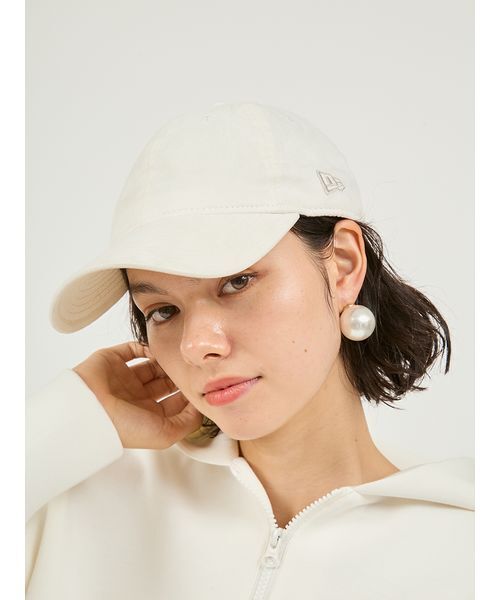 emmi(エミ)の「【emmiINEW ERA®】9TWENTY(TM)emmiロゴスエードキャップ(キャップ・レディース・チェック/ホワイト/レッド/ブラック・F)」の21枚目の写真