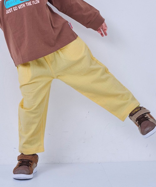 MARKEY'S(マーキーズ)の「タックイージーパンツ(その他パンツ・キッズ・ホワイト系その他/ベージュ系その他/ピンク/グリーン/チャコール/ブルー系その他/イエロー・90/100/110/120/130/140/150)」の1枚目の写真