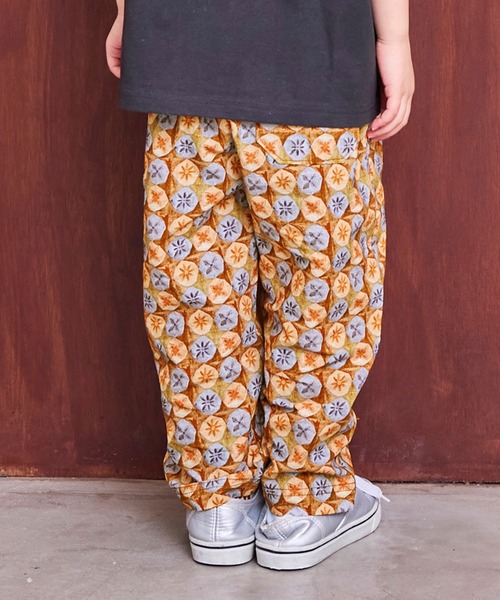 MARKEY'S(マーキーズ)の「タックイージーパンツ(その他パンツ・キッズ・ホワイト系その他/ベージュ系その他/ピンク/グリーン/チャコール/ブルー系その他/イエロー・90/100/110/120/130/140/150)」の19枚目の写真