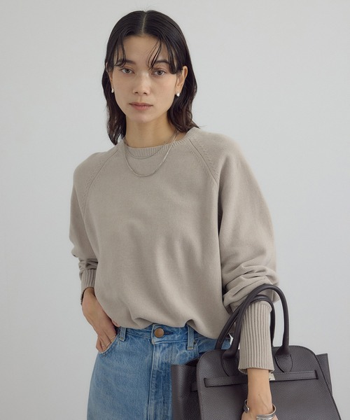 SALON adam et rope'（サロン アダム エ ロペ）の「クロップドプルオーバー-CreamyCotton /クリーミーコットン-（ニット/セーター・レディース・オフホワイト/ベージュ系その他/ブラック・FREE）」の4枚目の写真