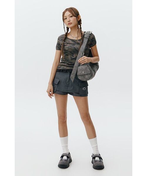 A FEW COMMENTS（アフューコメンツ）の「メタルスタッズベビーティーシャツカモフラージュ（Tシャツ/カットソー・レディース・その他・FREE）」の2枚目の写真