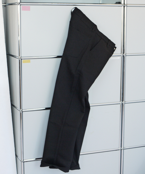 WISM(ウィズム)の「With A Beginner’s Mind / ウィズ ア ビギナーズ マインド Studio Denim(デニムパンツ・メンズ・ネイビー/ブラック・34/30/32)」の4枚目の写真