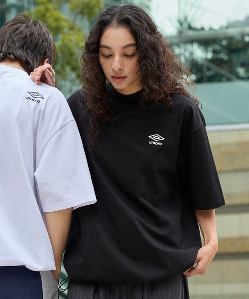 UMBRO/アンブロ 別注 ロゴ刺繍 ドロスト バックプリント半袖Tシャツ（T