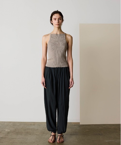 WALANCE（ワランス）の「paper rib knit camisole（キャミソール・レディース・ブラック/レッド/グレイッシュベージュ・FREE）」の11枚目の写真