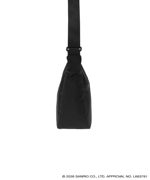 Manhattan Portage（マンハッタンポーテージ）の「DUET SHOULDER BAG FLIGHT NYLON BACKING KRM（ショルダーバッグ・レディース・ブラック・SMALL）」の3枚目の写真