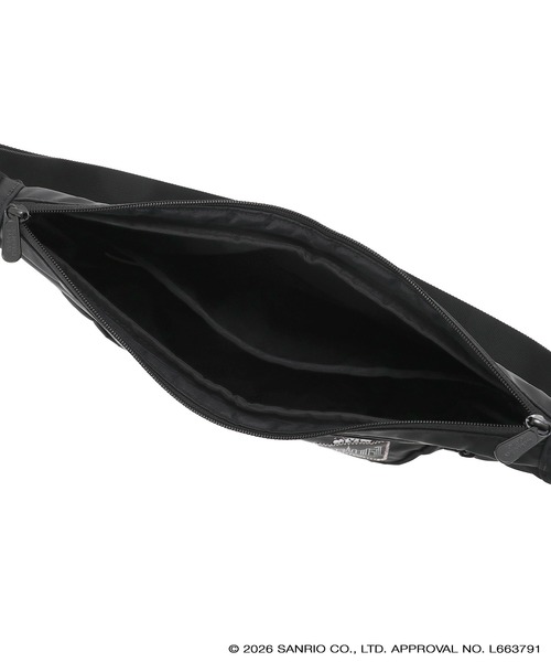 Manhattan Portage（マンハッタンポーテージ）の「DUET SHOULDER BAG FLIGHT NYLON BACKING KRM（ショルダーバッグ・レディース・ブラック・SMALL）」の8枚目の写真