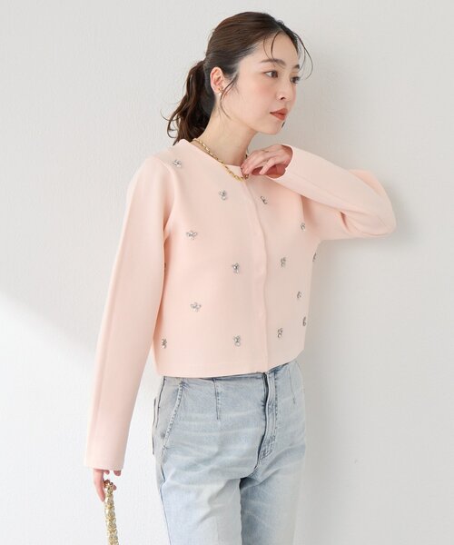 La boutique BonBon（ラブティックボンボン）の「【今すぐお届け！・お上品見え】ビジュー刺繍スポンディッシュジャケットカーディガン（ニット/セーター・レディース・ピンク/ライトグレー/ホワイト・FREE）」の5枚目の写真