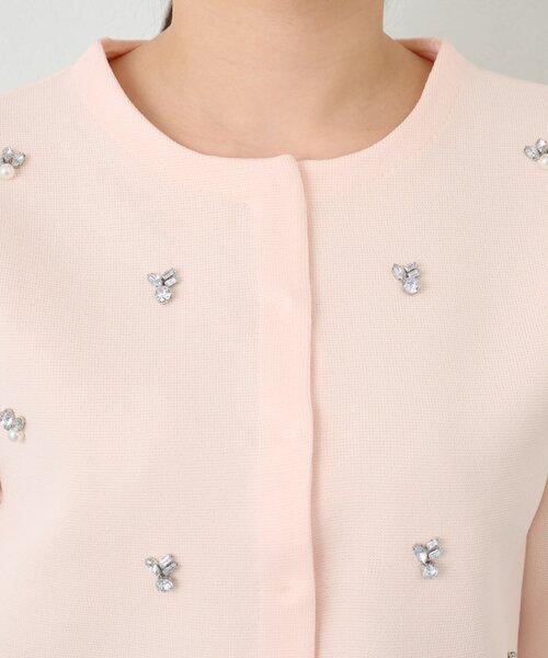 La boutique BonBon（ラブティックボンボン）の「【今すぐお届け！・お上品見え】ビジュー刺繍スポンディッシュジャケットカーディガン（ニット/セーター・レディース・ピンク/ライトグレー/ホワイト・FREE）」の17枚目の写真