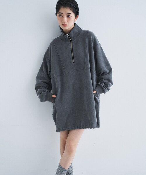 CODE A(コードエー)の「half zip sweat mini dress(スウェット・レディース・チャコールグレー/ベージュ・00)」の9枚目の写真