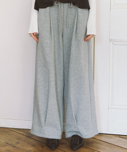 archives（アルシーヴ）の「センタータックワイドスウェットパンツ（スウェットパンツ・レディース・オートミール/グレー・MEDIUM）」の3枚目の写真