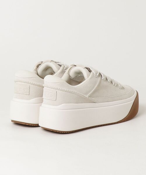 UGG(アグ)の「UGG(アグ)EZ-Duzzit Suede Lace Up/1175120(スニーカー・レディース・ホワイト/ベージュ・6/7.5/6.5/7)」の3枚目の写真