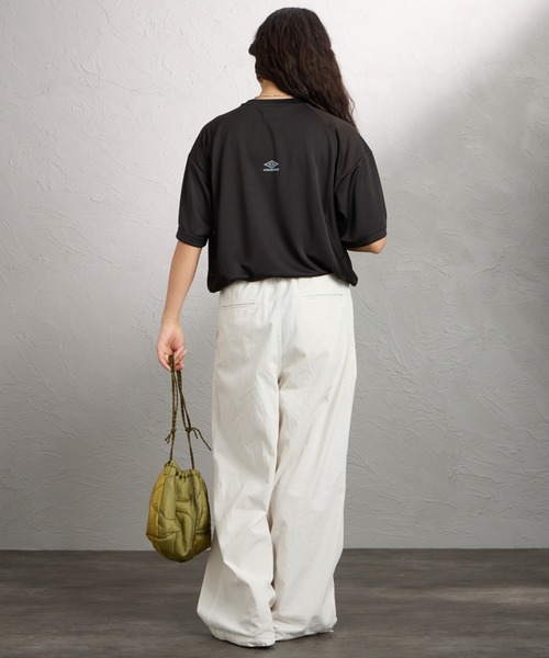 UMBRO（アンブロ）の「[UMBRO/アンブロ] 別注 メッシュ切り替え ゲームシャツ（Tシャツ/カットソー・レディース・ブラック/チャコールグレー/ブルー・S/M/L/XL）」の4枚目の写真