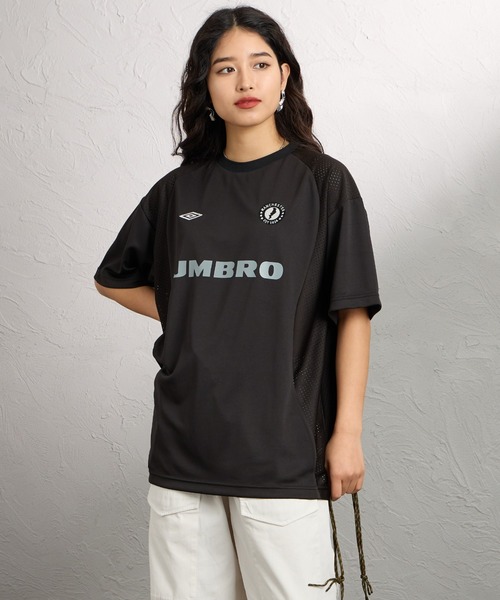 UMBRO（アンブロ）の「[UMBRO/アンブロ] 別注 メッシュ切り替え ゲームシャツ（Tシャツ/カットソー・レディース・ブラック/チャコールグレー/ブルー・S/M/L/XL）」の5枚目の写真