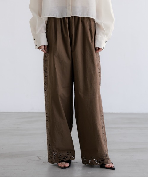 LOWRYS FARM(ローリーズファーム)の「カットワークレースパンツ 657446(その他パンツ・レディース・オフホワイト/ブラック/ブラウン・FREE)」の21枚目の写真