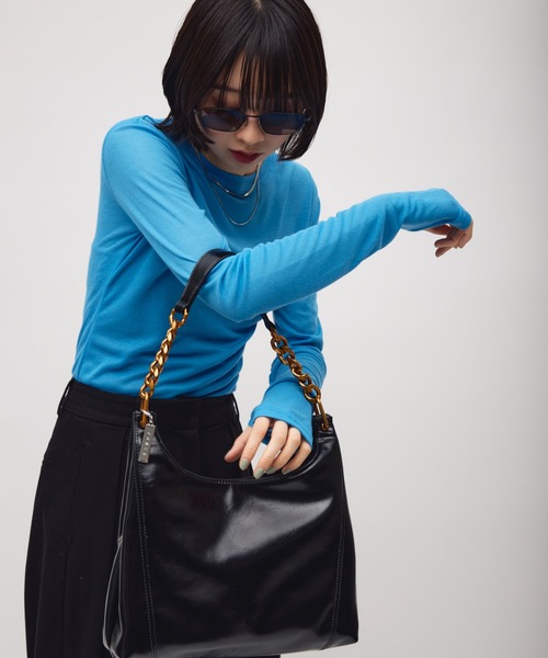 TONER(トナー)の「ワイドチェーンワンショルダーバッグ/ロゴプレート付き(ショルダーバッグ・レディース・ブラウン/レッド/ブラック・FREE)」の7枚目の写真