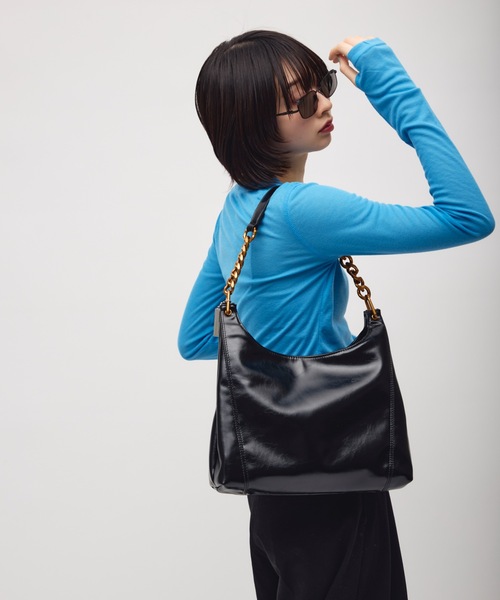TONER(トナー)の「ワイドチェーンワンショルダーバッグ/ロゴプレート付き(ショルダーバッグ・レディース・ブラウン/レッド/ブラック・FREE)」の13枚目の写真