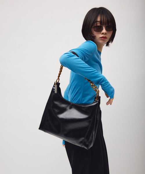 TONER(トナー)の「ワイドチェーンワンショルダーバッグ/ロゴプレート付き(ショルダーバッグ・レディース・ブラウン/レッド/ブラック・FREE)」の17枚目の写真