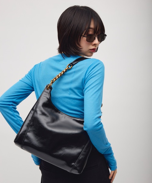 TONER(トナー)の「ワイドチェーンワンショルダーバッグ/ロゴプレート付き(ショルダーバッグ・レディース・ブラウン/レッド/ブラック・FREE)」の4枚目の写真