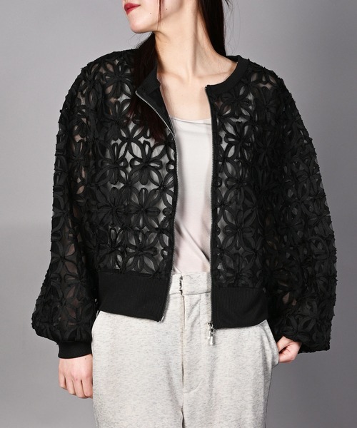 aimoha（アイモハ）の「花柄チュールWZIPブルゾン（ブルゾン・レディース・オフホワイト/ブラック・FREE）」の7枚目の写真