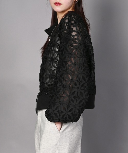 aimoha（アイモハ）の「花柄チュールWZIPブルゾン（ブルゾン・レディース・オフホワイト/ブラック・FREE）」の8枚目の写真