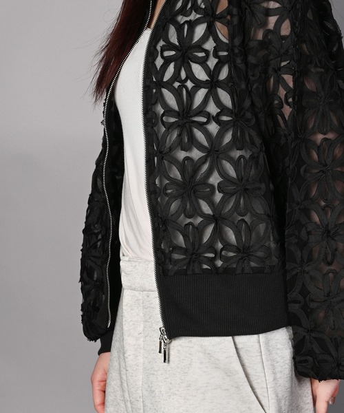 aimoha（アイモハ）の「花柄チュールWZIPブルゾン（ブルゾン・レディース・オフホワイト/ブラック・FREE）」の11枚目の写真