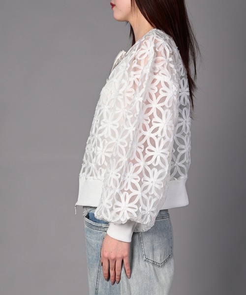 aimoha（アイモハ）の「花柄チュールWZIPブルゾン（ブルゾン・レディース・オフホワイト/ブラック・FREE）」の21枚目の写真