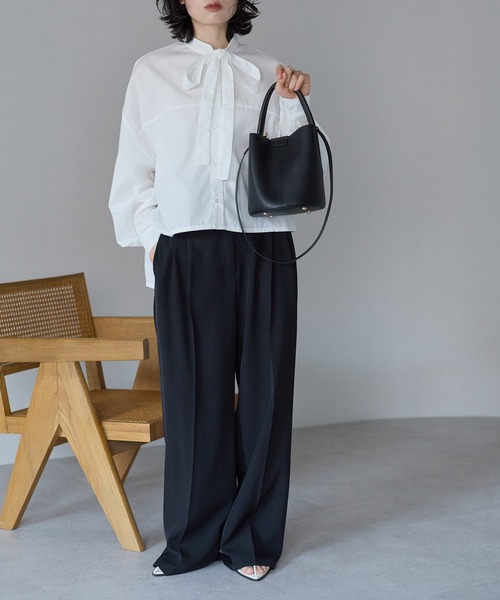 &MARKS(アンドマークス)の「C26【本革】2WAYミニバケットバッグ(ショルダーバッグ・レディース・ブラック/ブラウン/グレイッシュベージュ・FREE)」の9枚目の写真