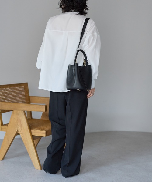 &MARKS(アンドマークス)の「C26【本革】2WAYミニバケットバッグ(ショルダーバッグ・レディース・ブラック/ブラウン/グレイッシュベージュ・FREE)」の14枚目の写真