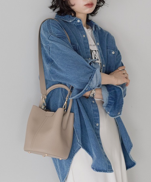 &MARKS(アンドマークス)の「C26【本革】2WAYミニバケットバッグ(ショルダーバッグ・レディース・ブラック/ブラウン/グレイッシュベージュ・FREE)」の18枚目の写真