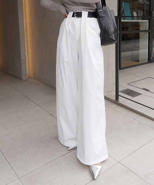 CORNERS(コーナーズ)の「マシュマロツイルハイウエストタックワイドパンツ(スラックス・レディース・ブラック/オフホワイト/ベージュ・M)」の14枚目の写真