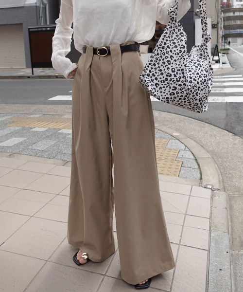 CORNERS(コーナーズ)の「マシュマロツイルハイウエストタックワイドパンツ(スラックス・レディース・ブラック/オフホワイト/ベージュ・M)」の8枚目の写真