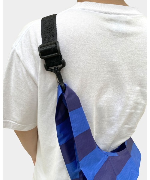 BAGGU(バグー)の「ATTACHABLE STRAP 26SS(エコバッグ/サブバッグ・レディース・ブラウン/カーキ/フューシャピンク・FREE)」の6枚目の写真