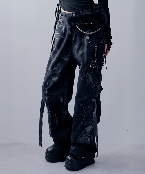 Diable baiser(ディアブルベーゼ)の「ヴィンテージ加工風ポケットデザインワイドパンツ(その他パンツ・レディース・ブラック・MEDIUM/LL/LARGE)」の1枚目の写真