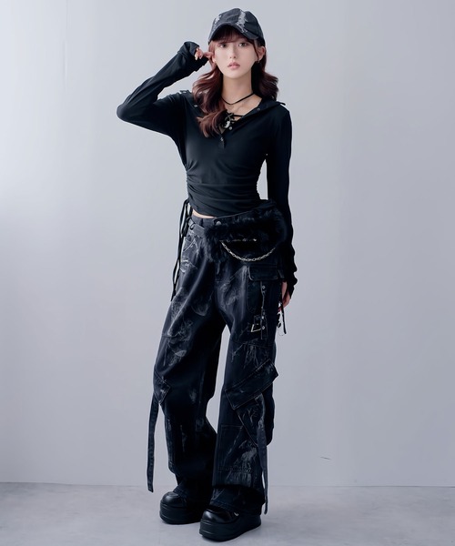 Diable baiser(ディアブルベーゼ)の「ヴィンテージ加工風ポケットデザインワイドパンツ(その他パンツ・レディース・ブラック・MEDIUM/LL/LARGE)」の6枚目の写真