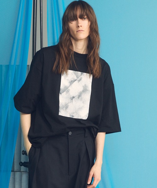 MAISON SPECIAL(メゾンスペシャル)の「《UNISEX》Abstract Hand-Printed Prime-Over Stitched Crew Neck T-shirt/アブストラクトハンドプリントプライムオーバーステッチクルーネックTシャツ【MAISON SPECIAL/メゾンスペシャル】(Tシャツ/カットソー・メンズ・ブラック/ホワイト/ダークブルー/パープル・0/1/2)」の3枚目の写真